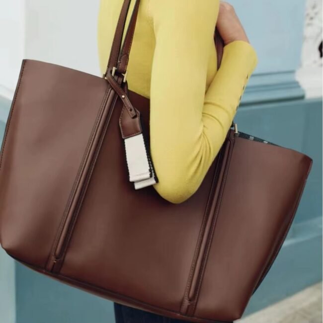 Sac en Cuir Élégant - Simplicité et Raffinement – Image 7